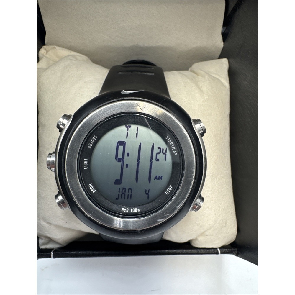Vintage Nike Oregon WA0024 44mm Super Sport Quartz LCD Watch Steel New Battery